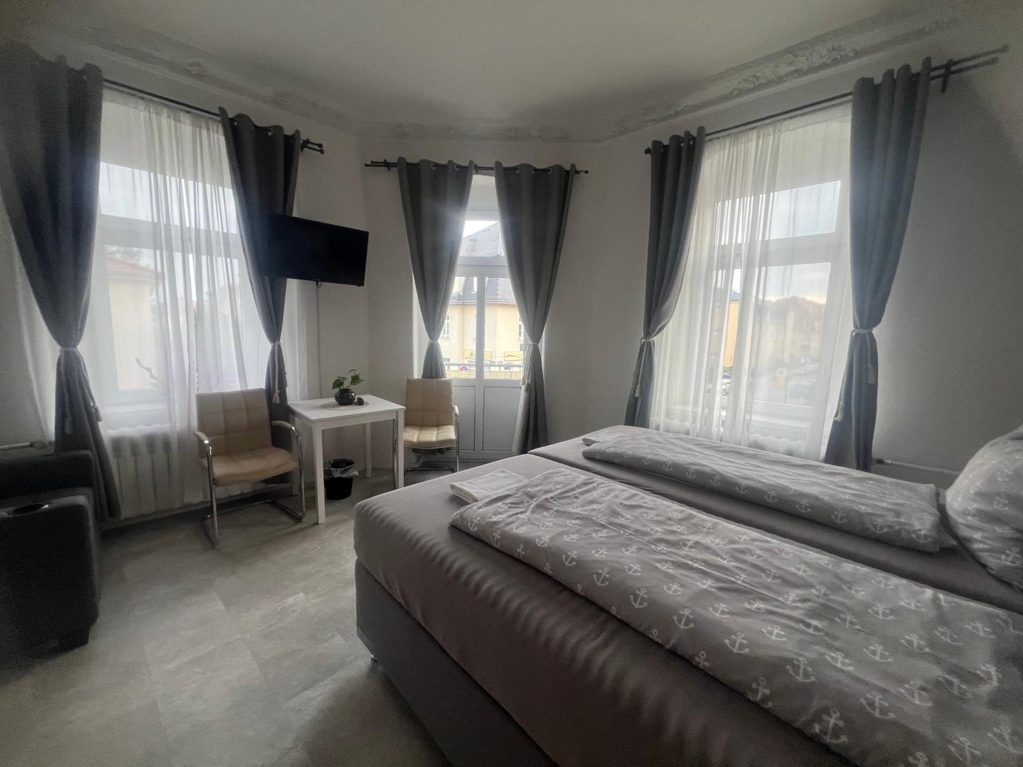 Pension Kaditz Дрезден Екстер'єр фото